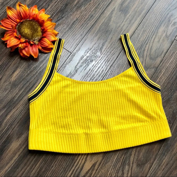 🦋B2G1🦋AMERICAN APPAREL Yellow Ribbed Crop Top XL - Picture 3 of 7